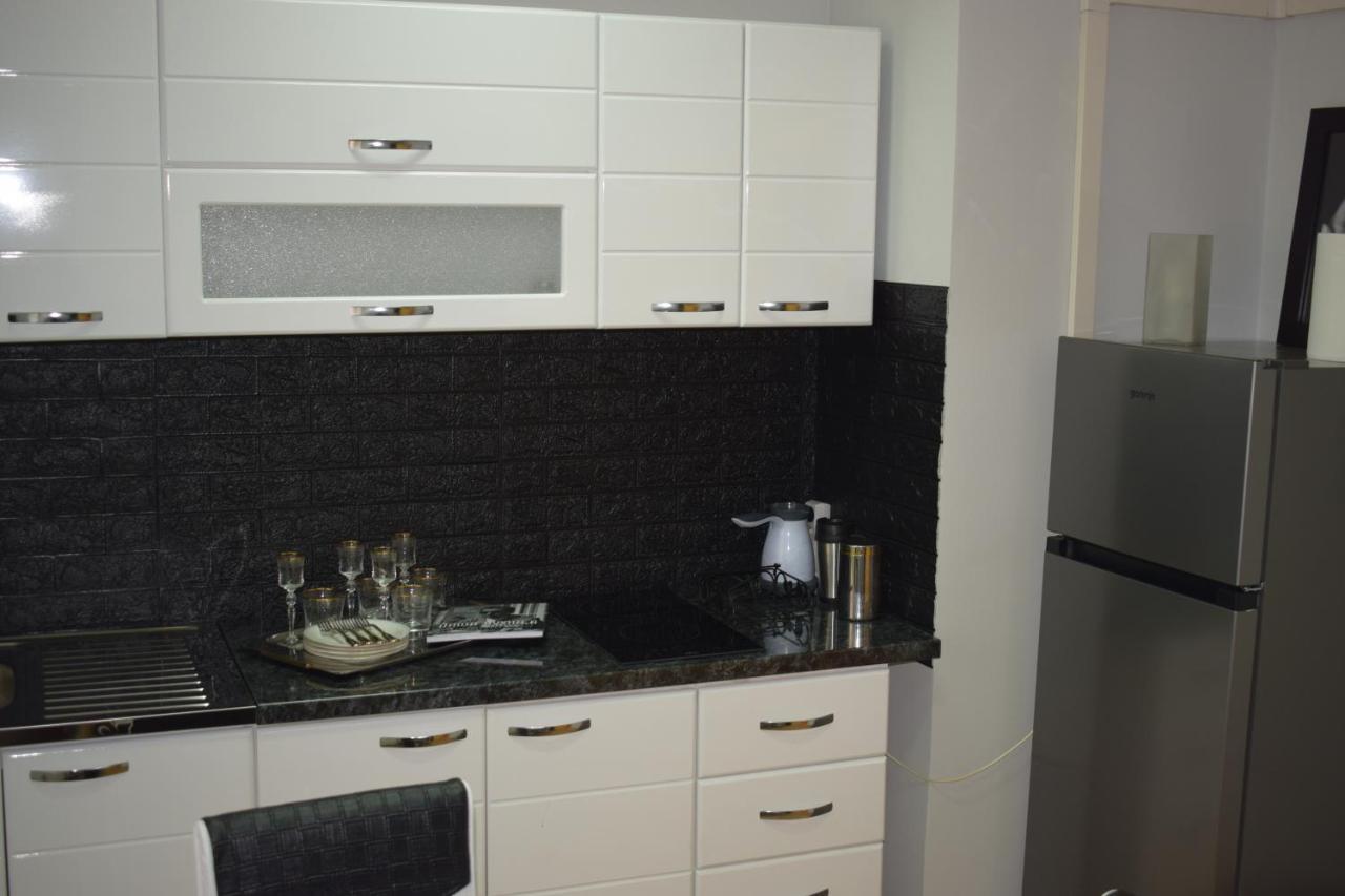 Klara'S Apartment Ниш Экстерьер фото