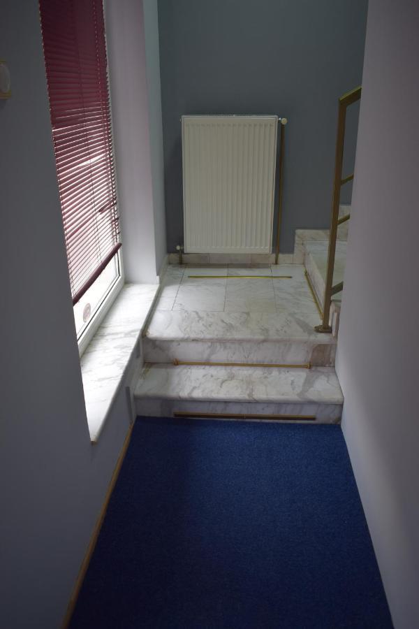 Klara'S Apartment Ниш Экстерьер фото